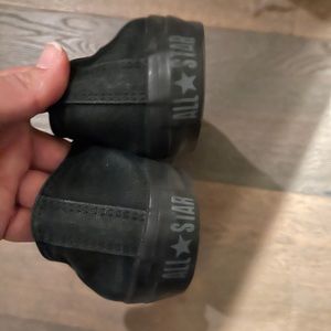 Black converse sneakers